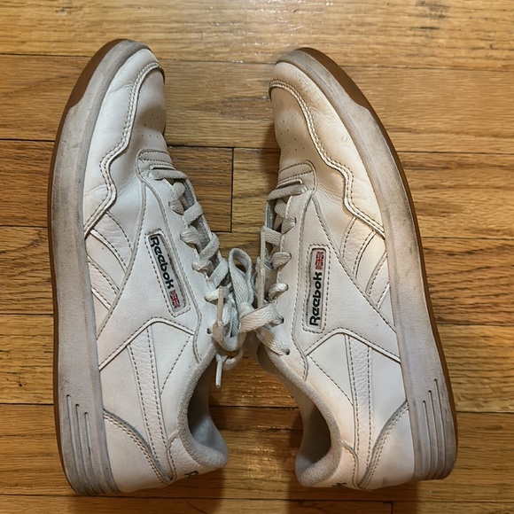 White Reebok Sneakers well used size 8 leather - Picture 1 of 7
